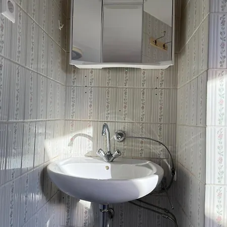 Moebliertes M In Karlsruhe Durlach *